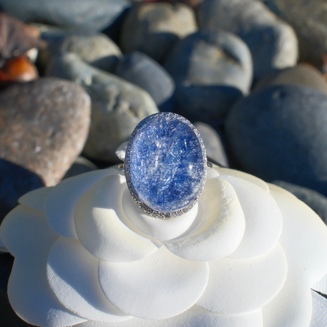 Dumortierite in Quartz Ring