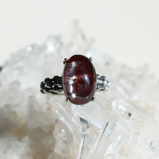 Full-Colour Cow Blood Red Fire Quartz/Red Hematoid Quartz Ring