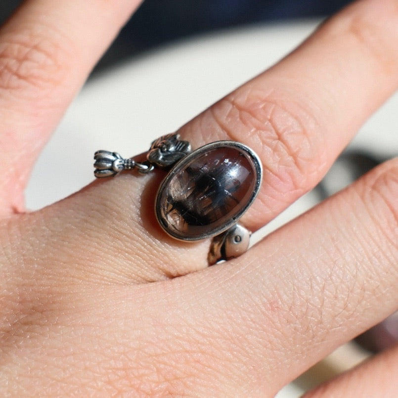 Brookite in Quartz Ring