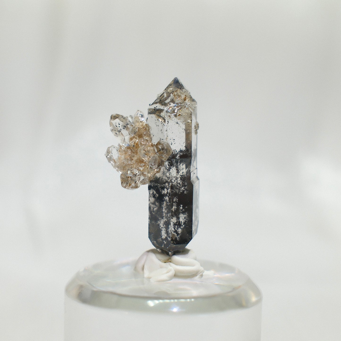 Chongqing Quartz with Associated Quartz Crystals