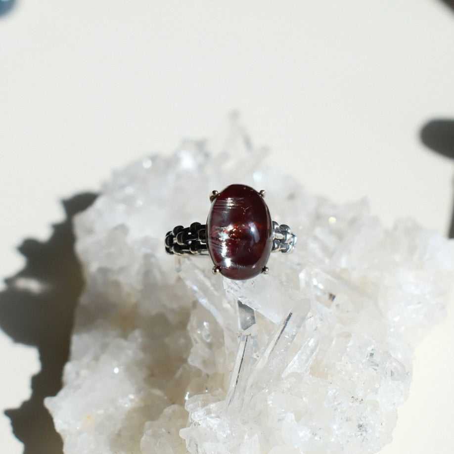 Full-Colour Cow Blood Red Fire Quartz/Red Hematoid Quartz Ring